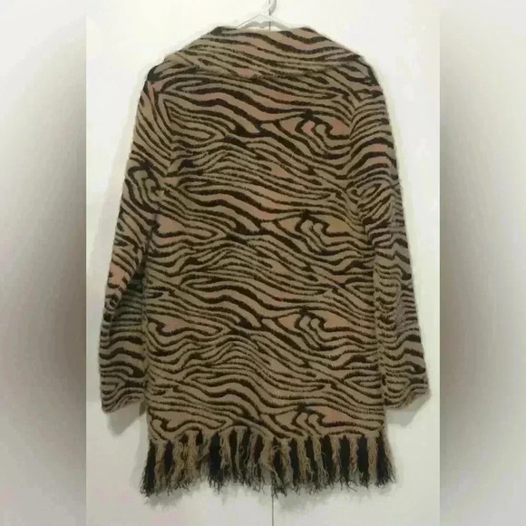 NVLT Women Tiger Pattern Rust/ Black Coat Jacket Button Closure Size Medium NWT - Picture 5 of 15